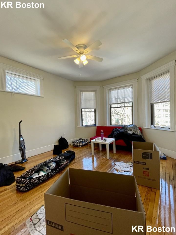 Commonwealth Ave. & Kelton St #7 - Photo 2 of 36