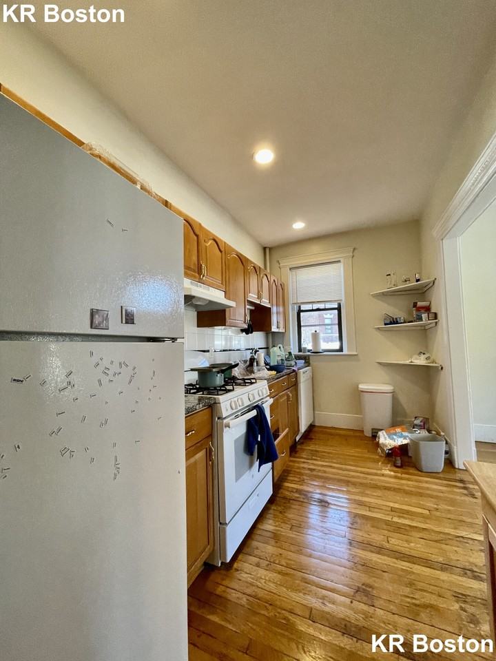 Commonwealth Ave. & Kelton St #7 - Photo 5 of 36