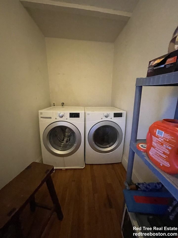 12 Logan St - Photo 3 of 19