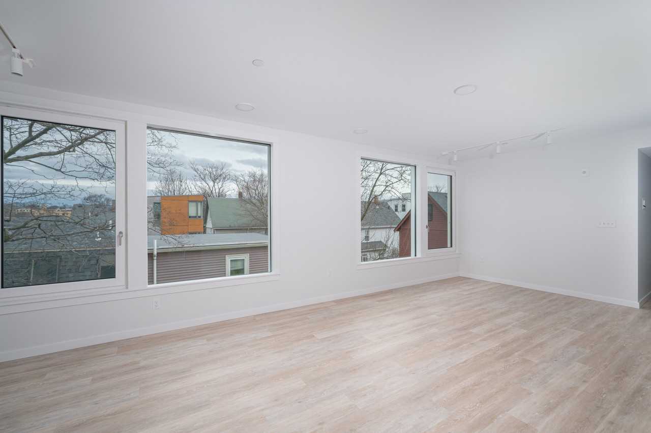 205 Beacon St #301 - Photo 3 of 31