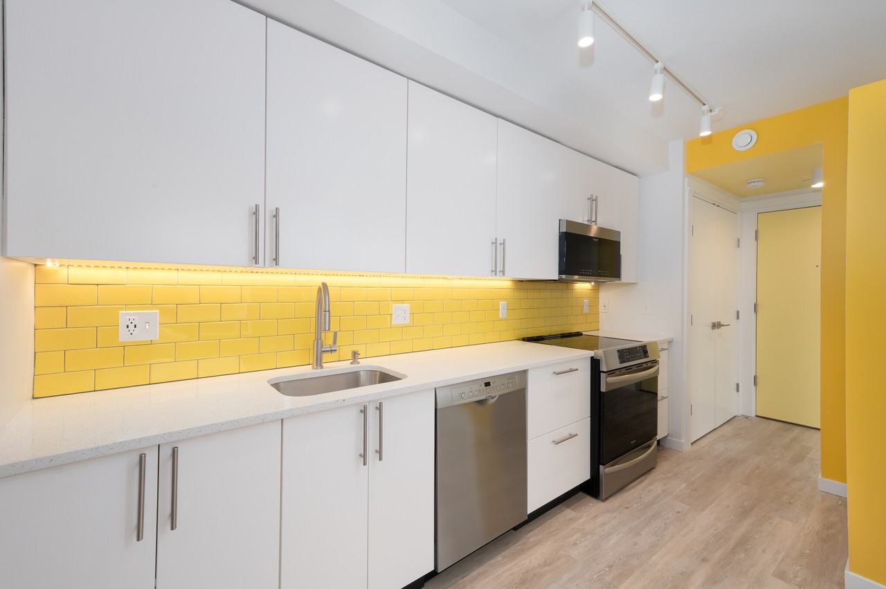 205 Beacon St #301 - Photo 4 of 31