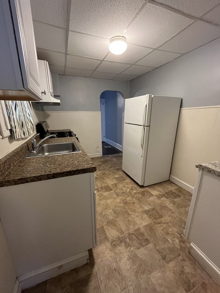 124 Lower Oak St - Photo 3 of 7