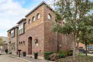 featured image of 1204 Prescott St