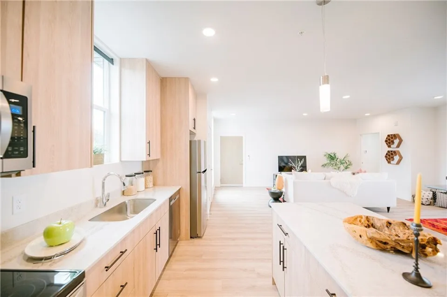 189 S 200 W #201 - Photo 6 of 48