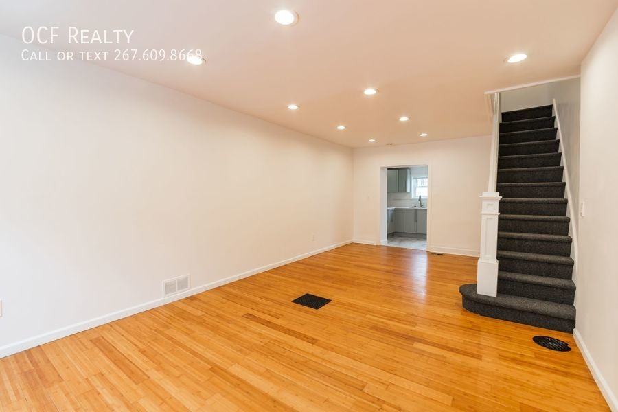 1406 S Bouvier St - Photo 2 of 20