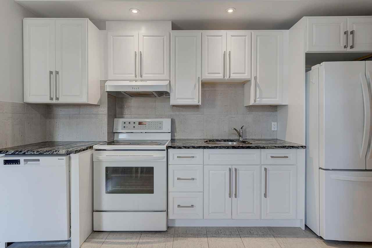 4395 Rue de Mentana - Photo 3 of 17