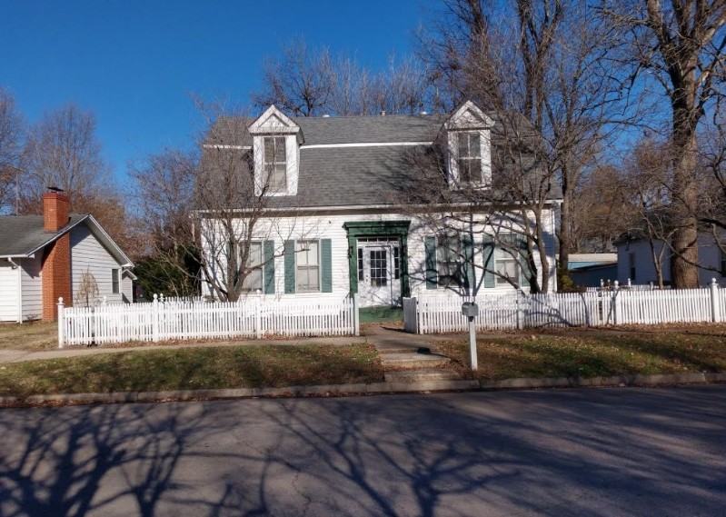 306 East Cypress Street