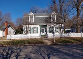 306 E Cypress St - Photo 1 of 1