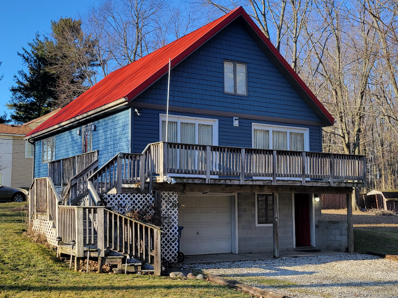 989 Howard Dr - Photo 2 of 12