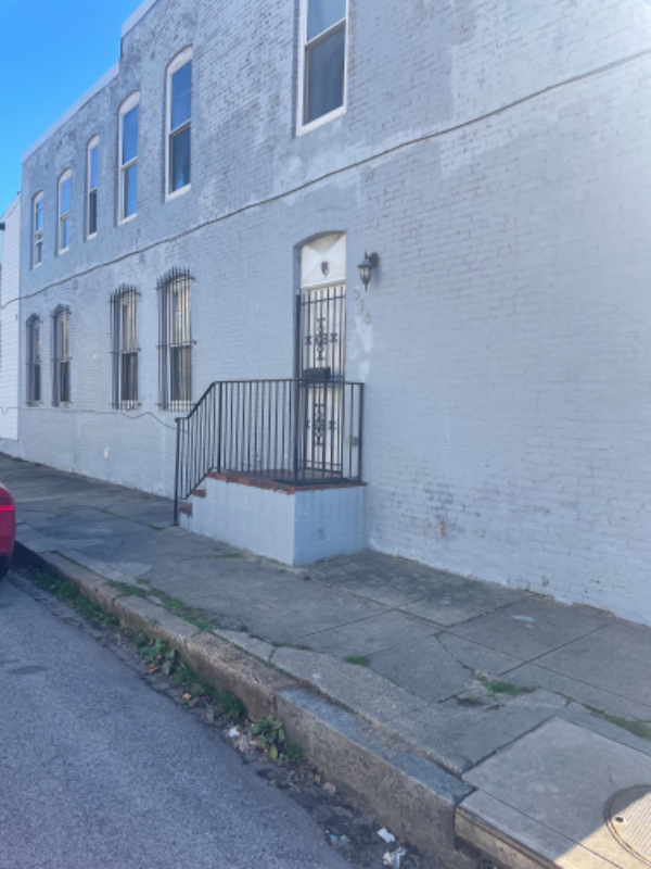 313 S Pulaski St - Photo 2 of 18