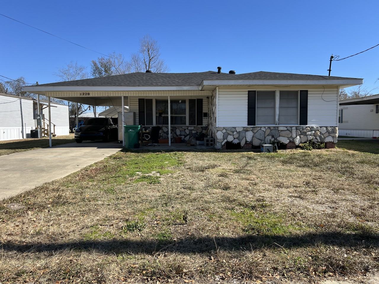 1220 Guillory St #NA - Photo 2 of 10
