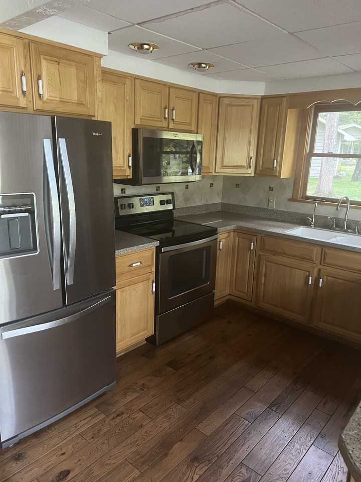 8913 AB Ave W - Photo 4 of 20