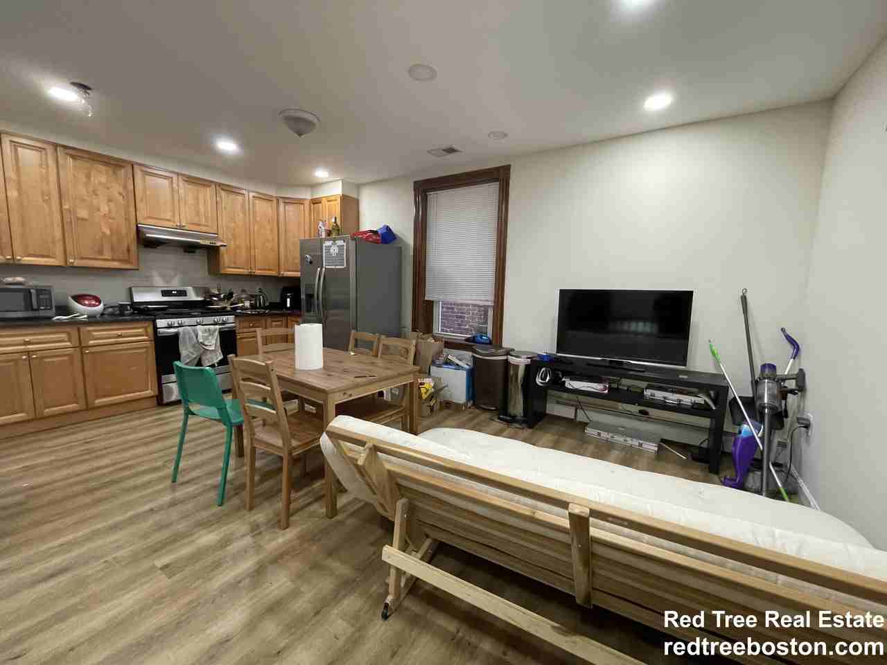 129 Cedar St #3 - Photo 4 of 24