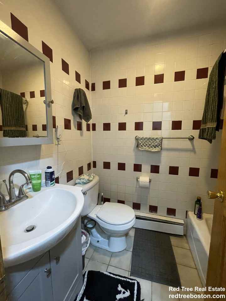 129 Cedar St #3 - Photo 7 of 24