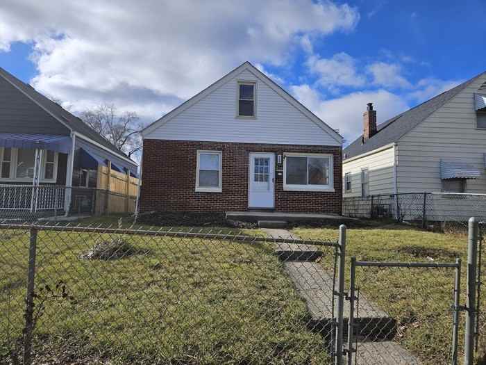 259 S Hague Ave - Photo 2 of 22