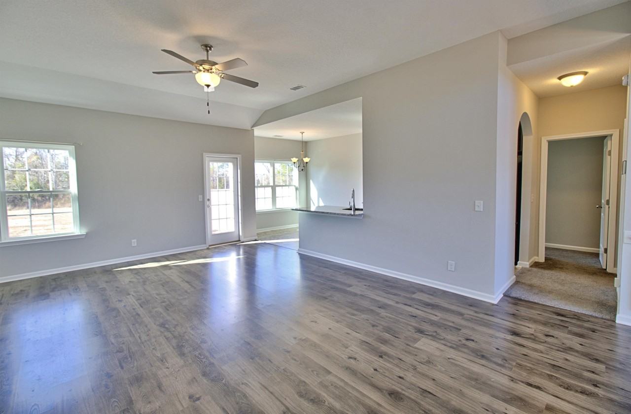 136 Summerhill Dr Ne #1 - Photo 2 of 24