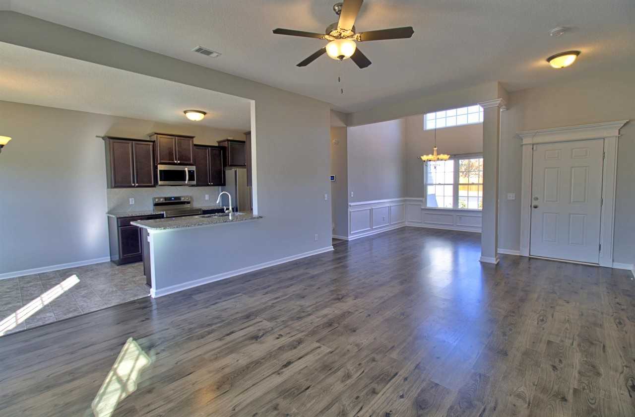 136 Summerhill Dr Ne #1 - Photo 3 of 24