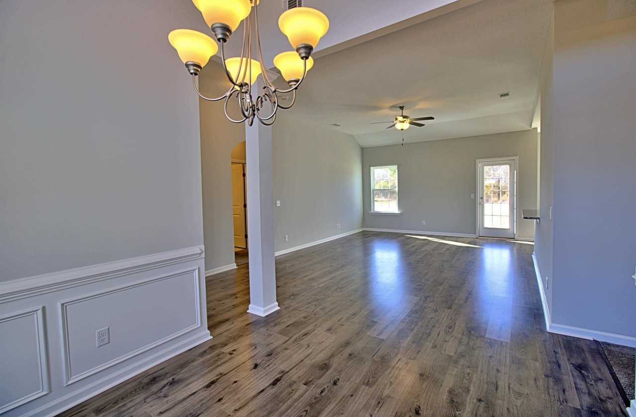 136 Summerhill Dr Ne #1 - Photo 5 of 24