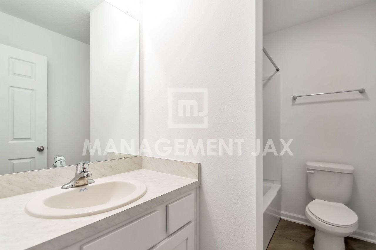 4002 Bay Hawk Ct #1 - Photo 3 of 14