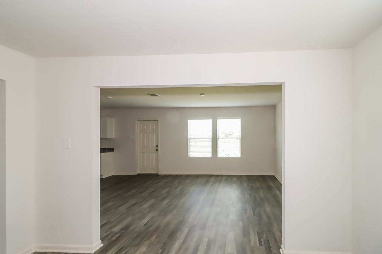 100 Pleasant Path - Photo 5 of 16
