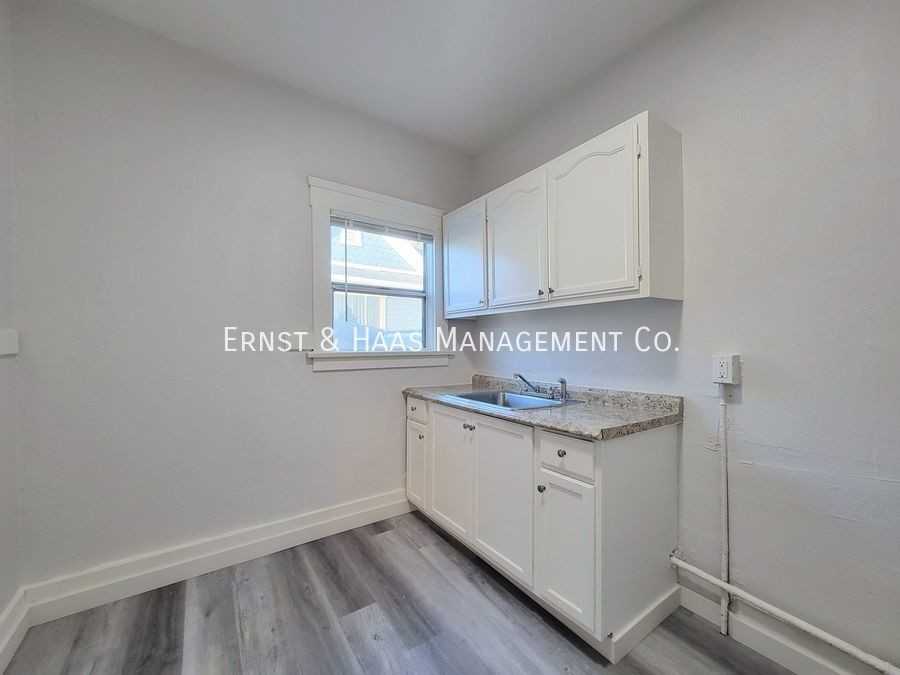 425 Daisy Ave #06 - Photo 6 of 12