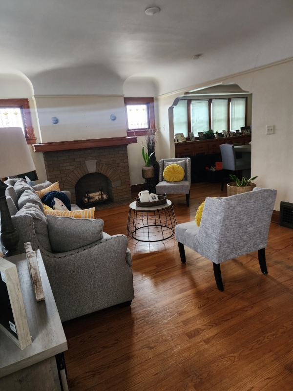 5205 W Greenfield Ave - Photo 3 of 21