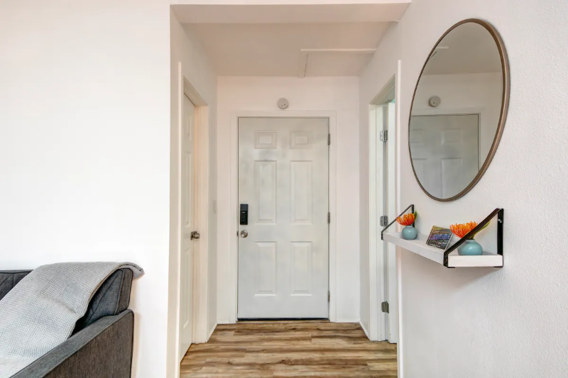 410 Harvard Dr Se #C - Photo 7 of 17