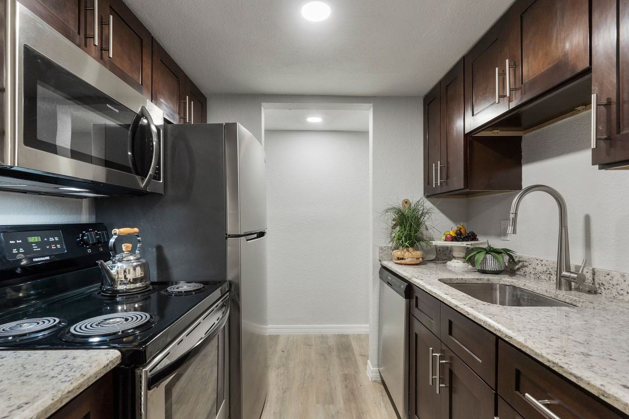 Stonebrook Gated Community - Photo 2 of 29