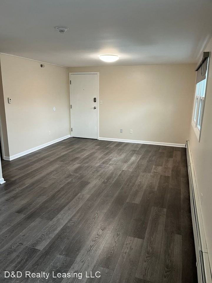 100 Washington Ave - Photo 3 of 8