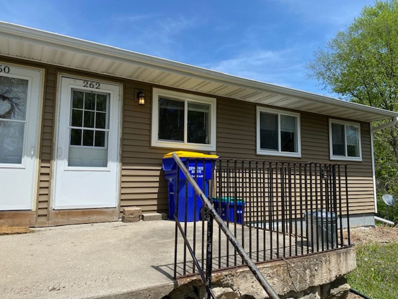 262 S Front St - Photo 3 of 15