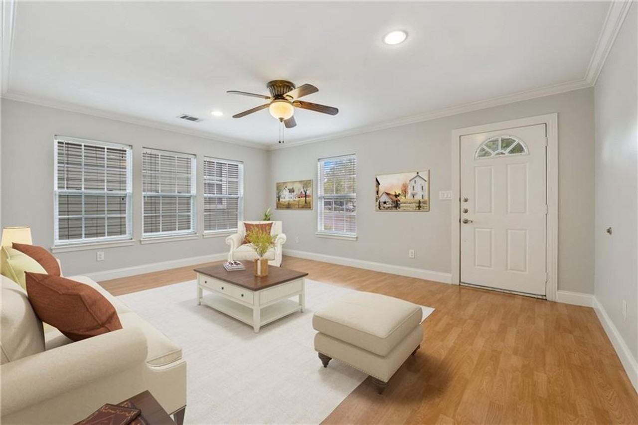 714 East 45th Street - Photo 3 of 50