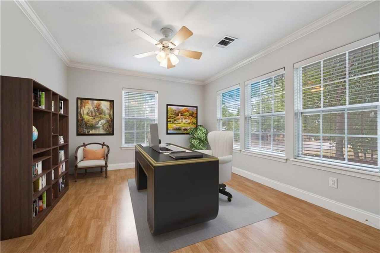 714 East 45th Street - Photo 7 of 50