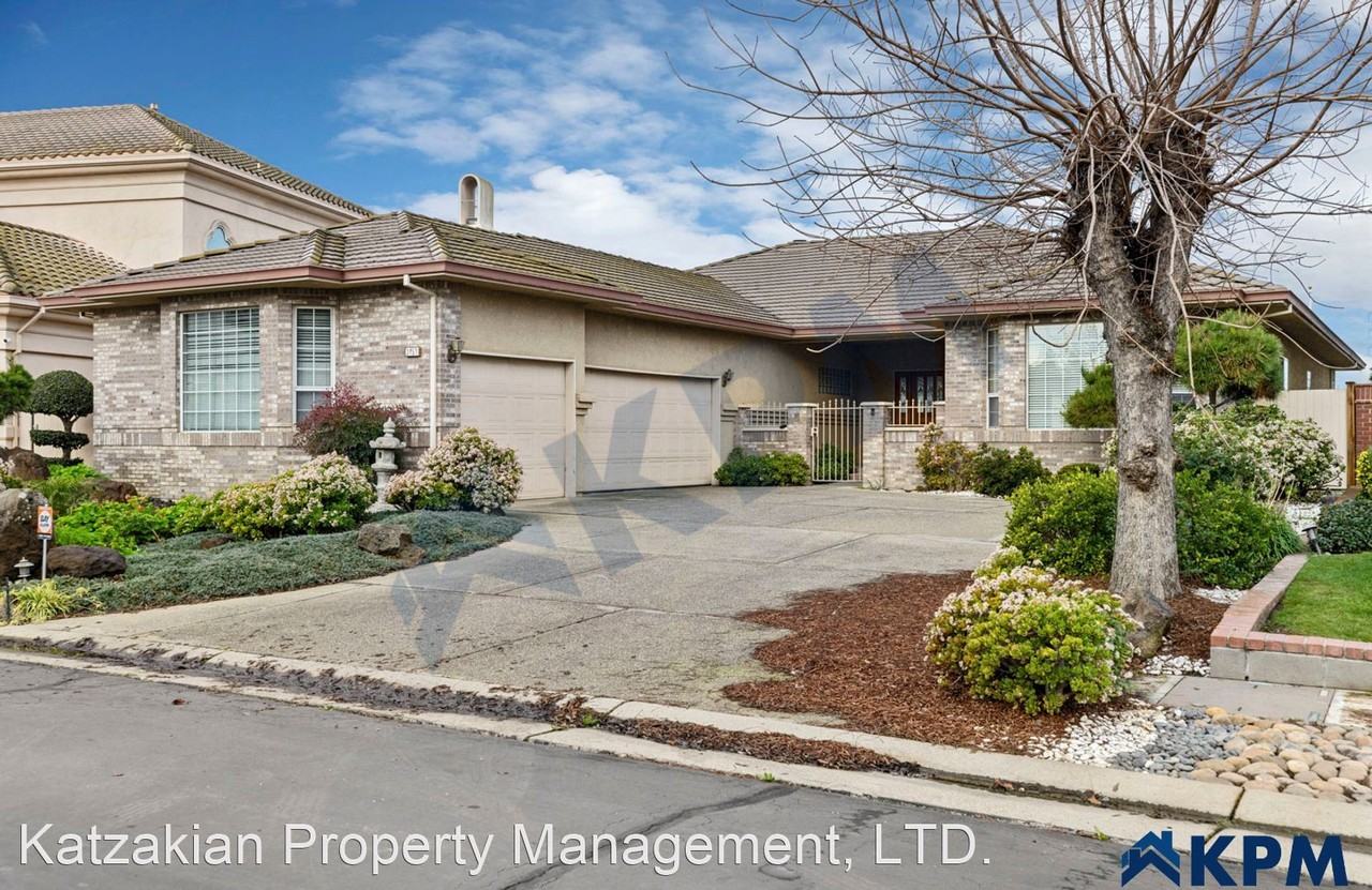 3453 Lakemist Cir - Photo 2 of 41
