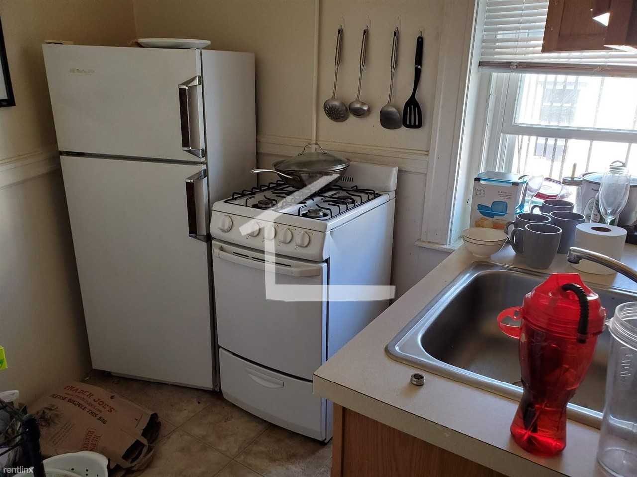 143 Park Dr - Photo 2 of 5