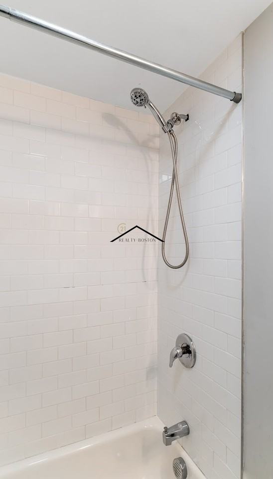 221 Marion St #2 - Photo 3 of 11