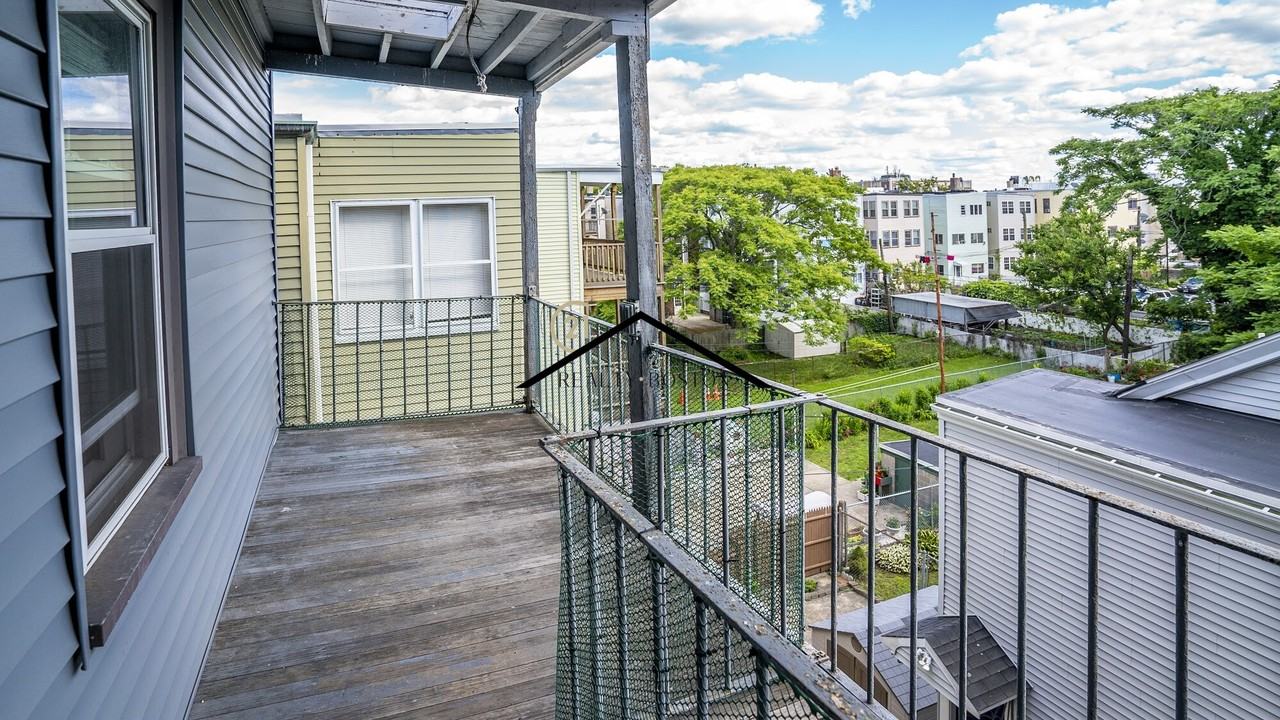 221 Marion St #2 - Photo 6 of 11