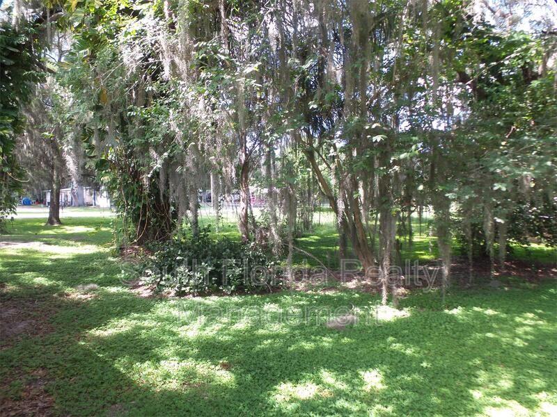 411 Se 13th Ave - Photo 2 of 15