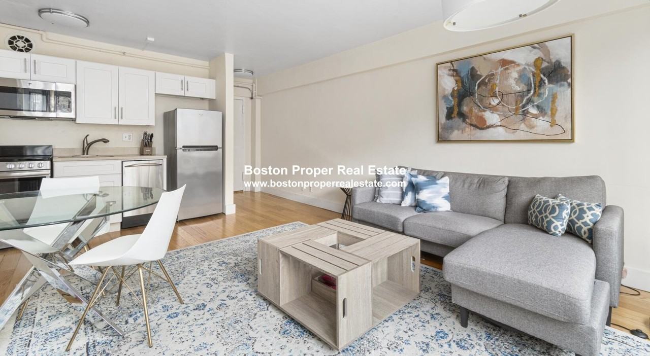 1440 Beacon St #807 - Photo 3 of 26