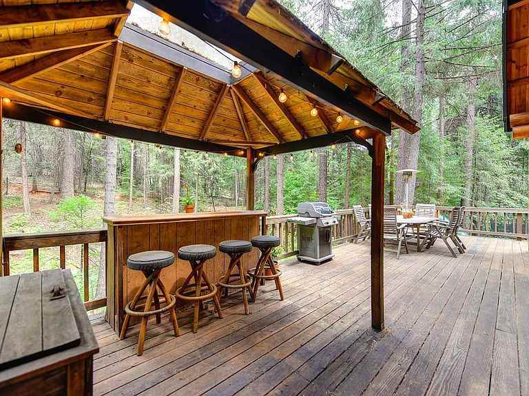 4589 Jenkinson Cir #NA - Photo 2 of 5