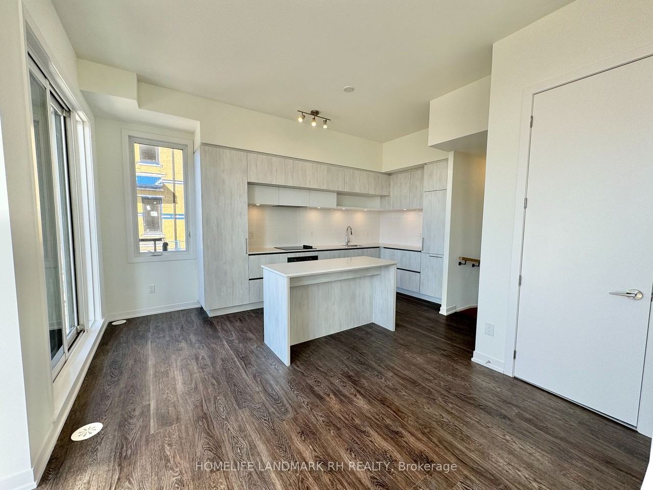 10 Steckley House Lane - Photo 3 of 15