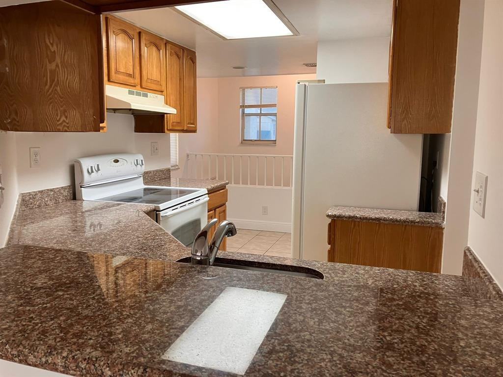 2803 North Course Drive - Photo 3 of 9