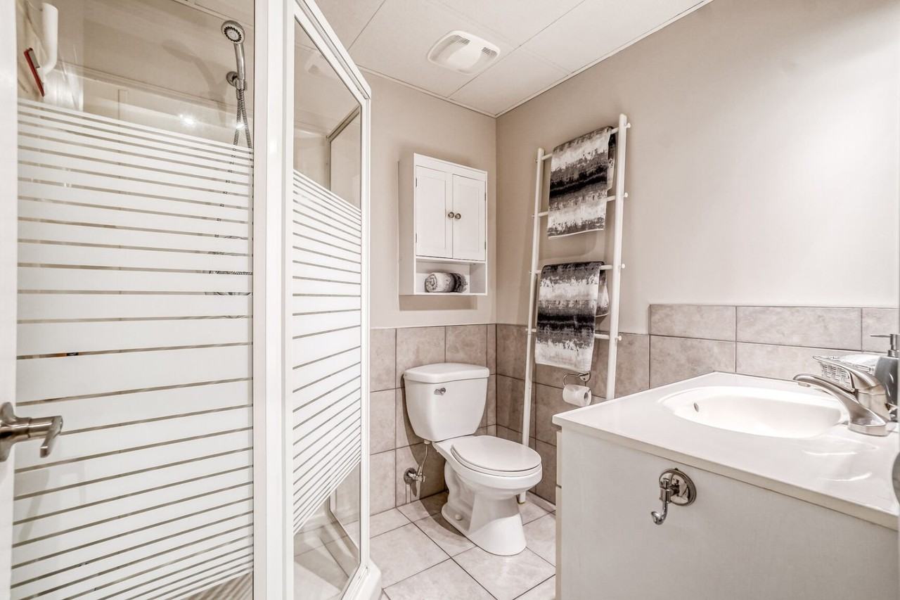 Chem. d'Aylmer & Chem. Vanier - Photo 5 of 10