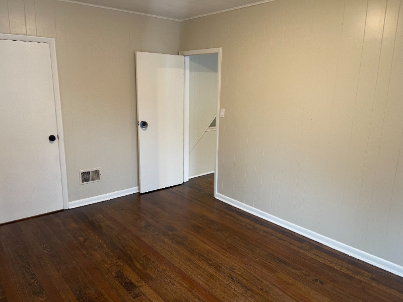 116 Linderman Ave #2B - Photo 3 of 5