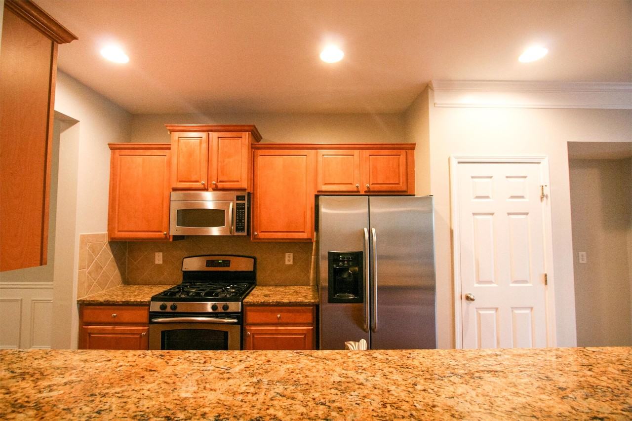 815 Charles Bank Ave Se #1 - Photo 6 of 41