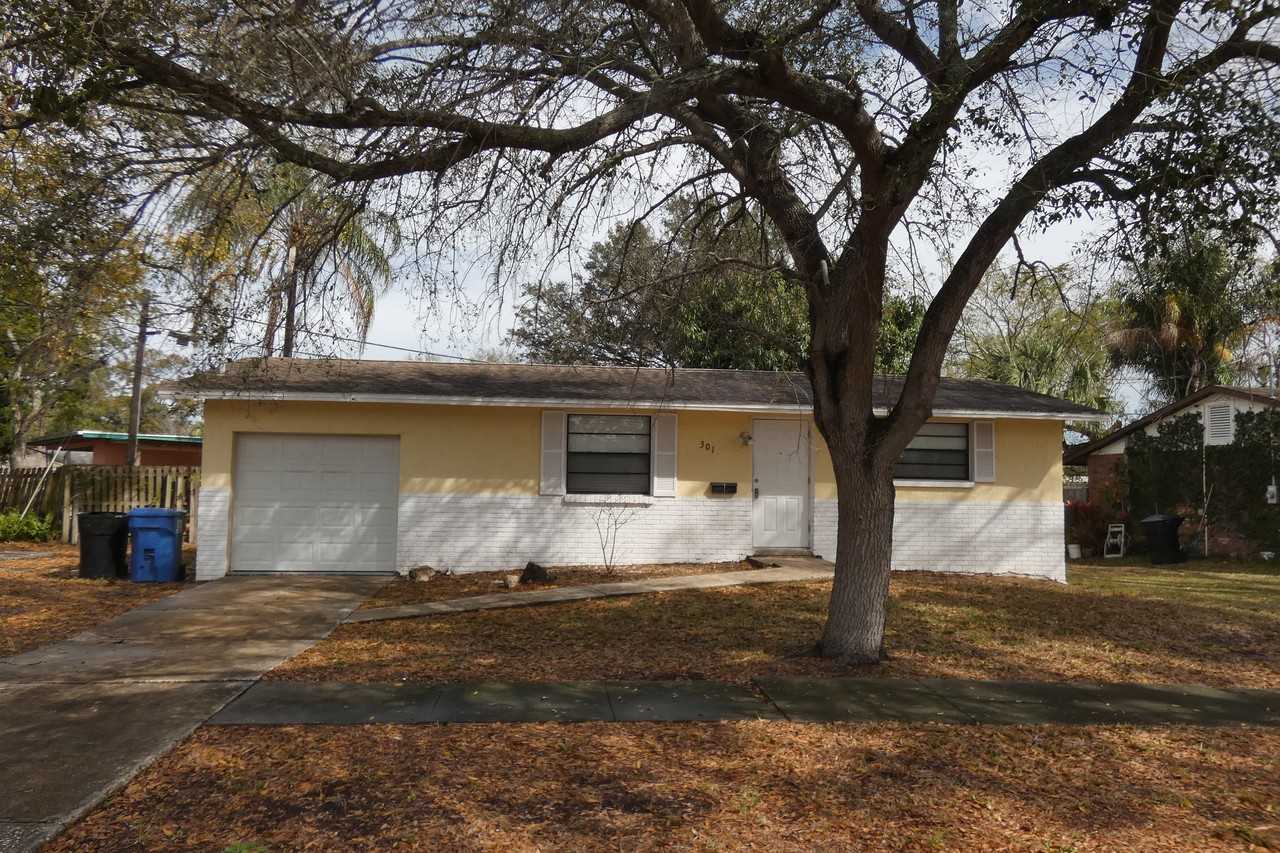 301 82nd Avenue North - Photo 2 of 12