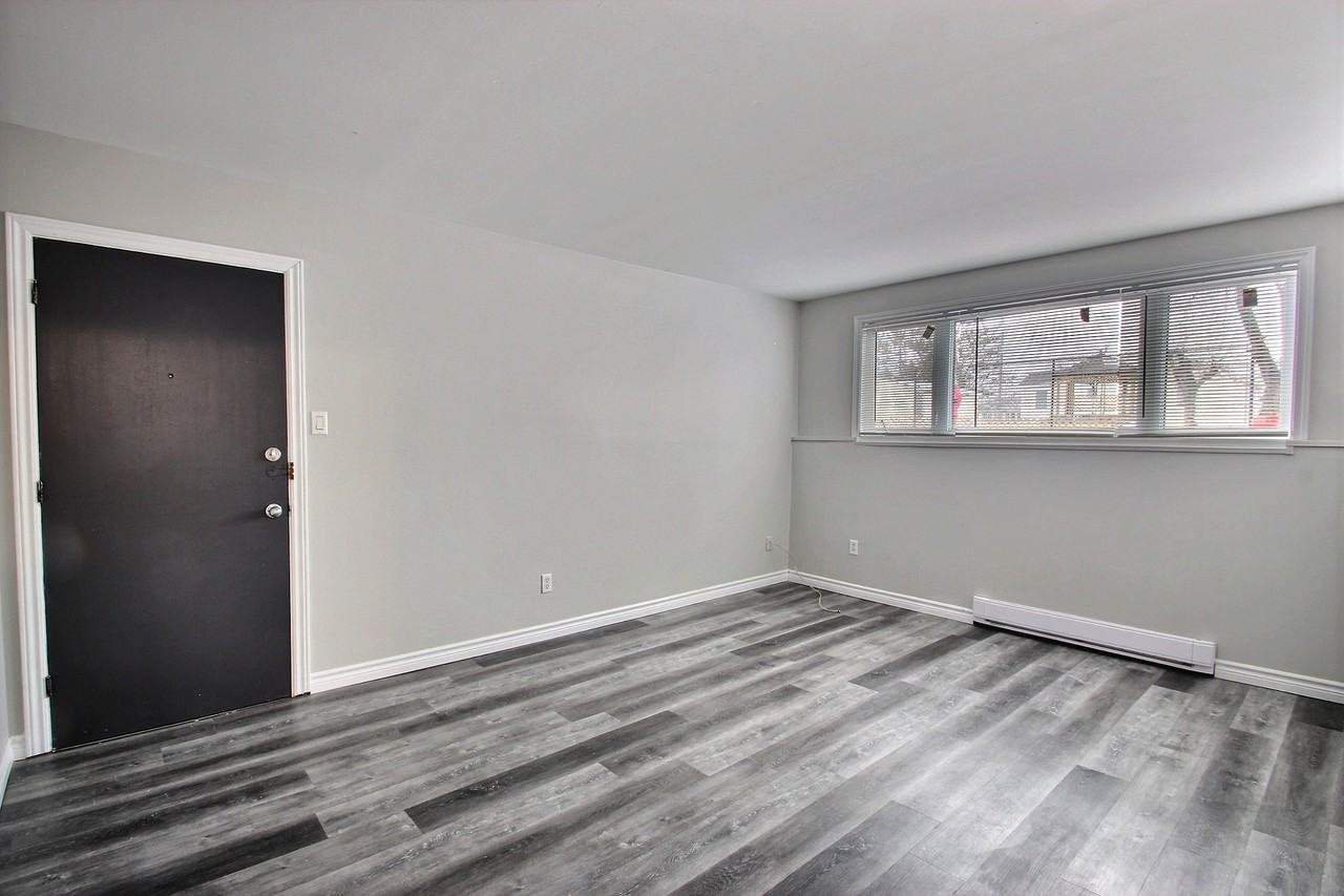 20 Sixth St #6 - Photo 3 of 10