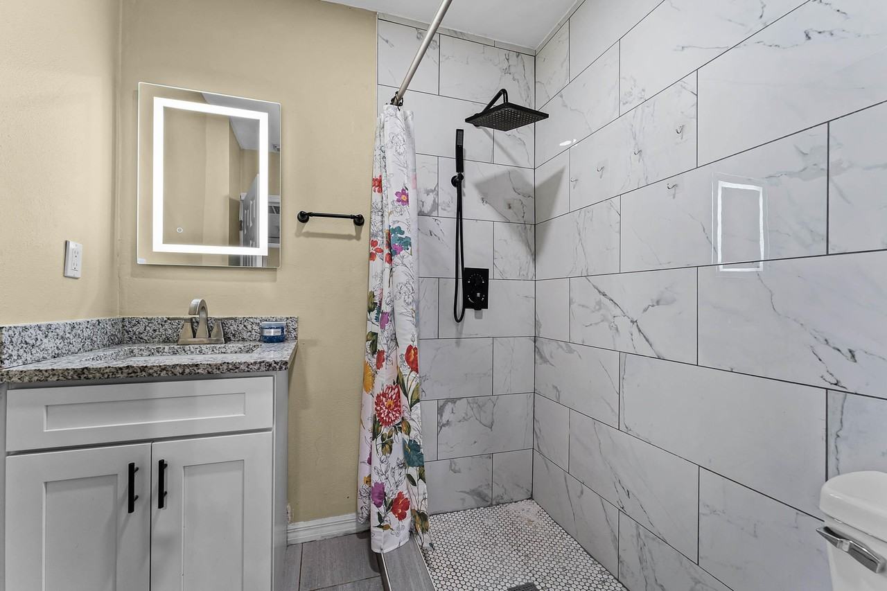 W Webster Ave - Photo 3 of 7