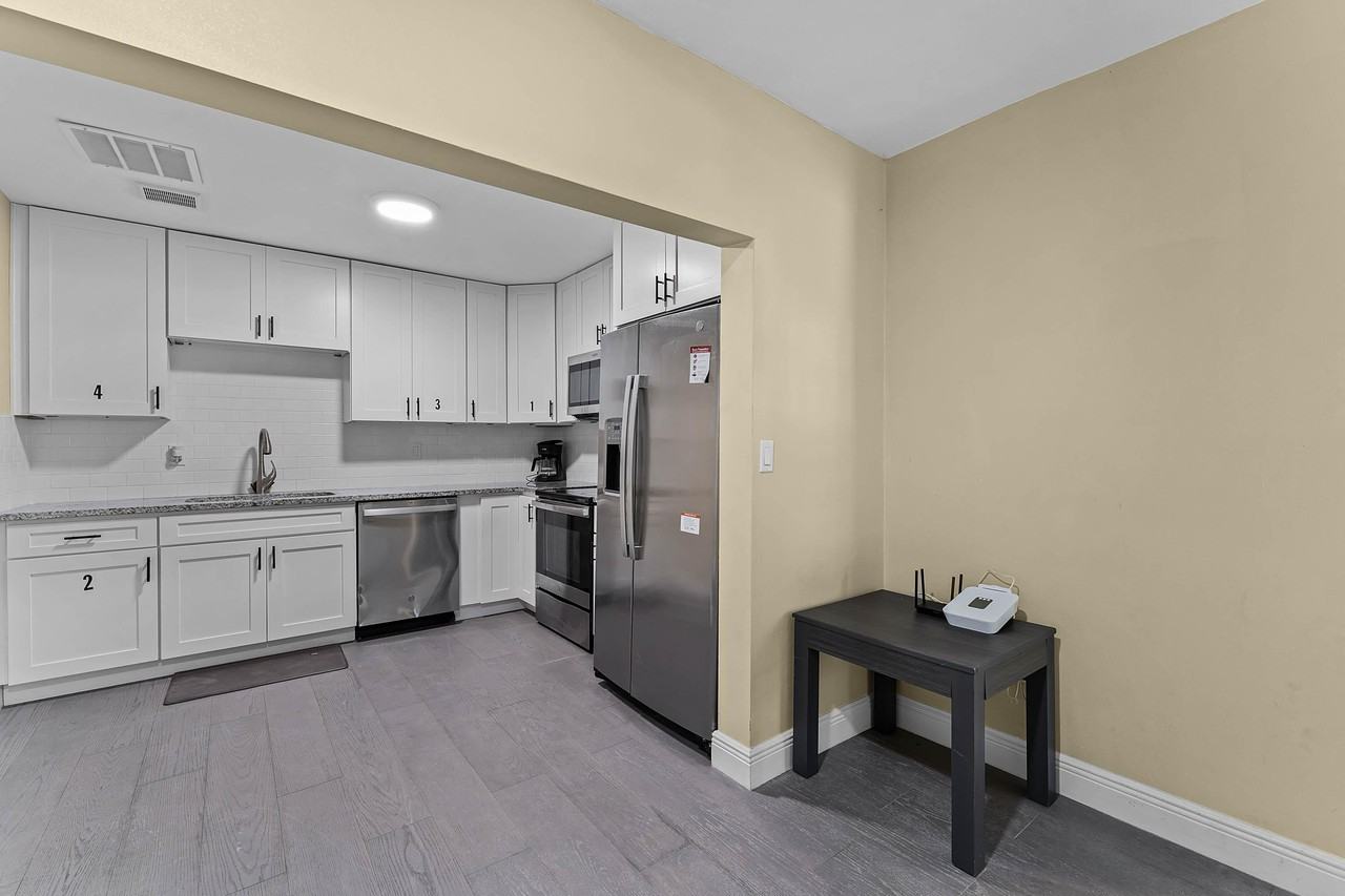 W Webster Ave - Photo 6 of 7