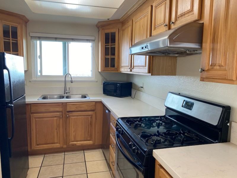 11115 Slater Avenue - Photo 3 of 10