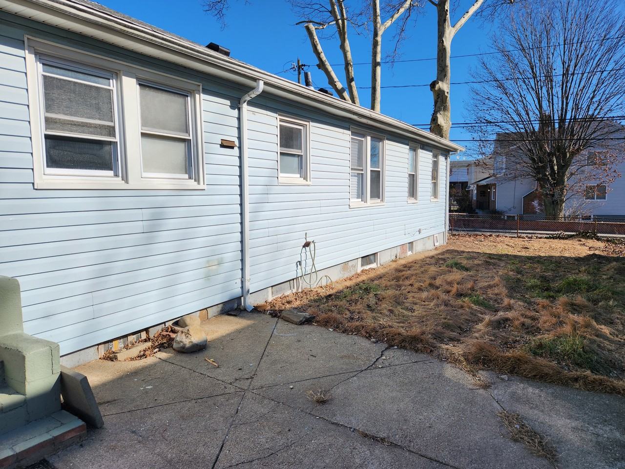 115 Savoy Ave - Photo 3 of 18